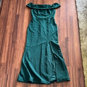 Elegant Green Off-Shoulder Dress